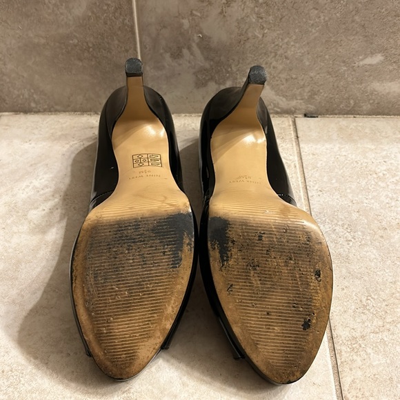 Size 9 Nine West Patent Peep Toes - Picture 2 of 3